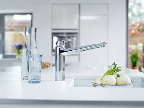 Смеситель для кухни Grohe Eurodisc Cosmopolitan 33770002 купить по всей России