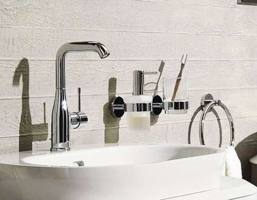 Смеситель для раковины Grohe Essence New 32628001 купить по всей России