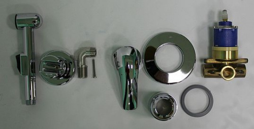 Гигиенический душ Grohe BauCurve 123072 со смесителем купить по всей России