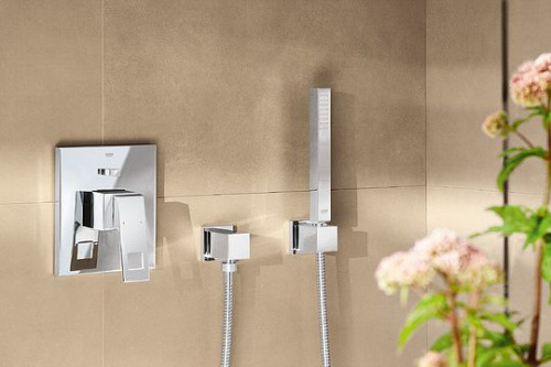 Смеситель для ванны Grohe Eurocube 19896000 купить по всей России