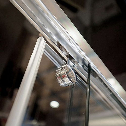 Шторка на ванну GuteWetter Slide Pearl GV-862 правая 70 см стекло бесцветное, профиль хром