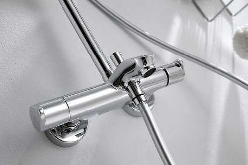 Душевая стойка Bravat Waterfall F639114C-A2-RUS, Душевые панели, Душевые системы, Стойки, Гарнитуры, лейки, тропический душ в Москве Тел.: +7 (968) 040-40-82