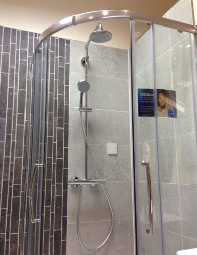 Душевая стойка Grohe Tempesta New 27922000, Душевые панели, Душевые системы, Стойки, Гарнитуры, лейки, тропический душ в Москве Тел.: +7 (968) 040-40-82