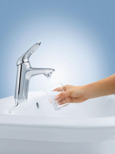 Смеситель для раковины Grohe Eurostyle 23567003 купить по всей России