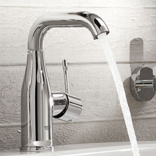 Смеситель для раковины Grohe Essence New 23462001 купить по всей России