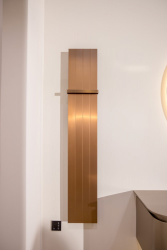 Полотенцесушитель электрический Boheme Flat 725-BRB брашированная бронза с доставкой по Москве