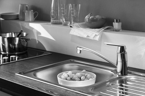Смеситель для кухни Grohe Eurosmart Cosmopolitan 32842000 купить по всей России