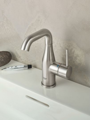 Смеситель для раковины Grohe Essence New 23462DC1 купить по всей России
